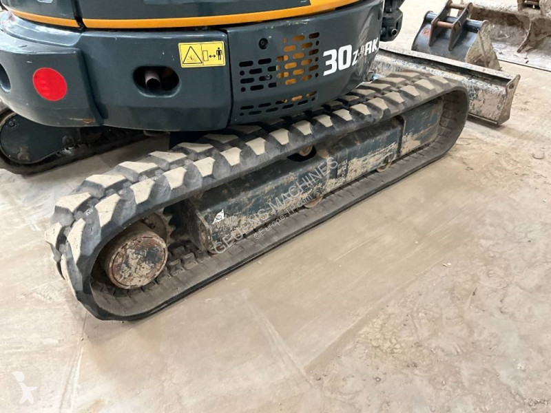 Escavatore Hyundai R30 Z-9AK