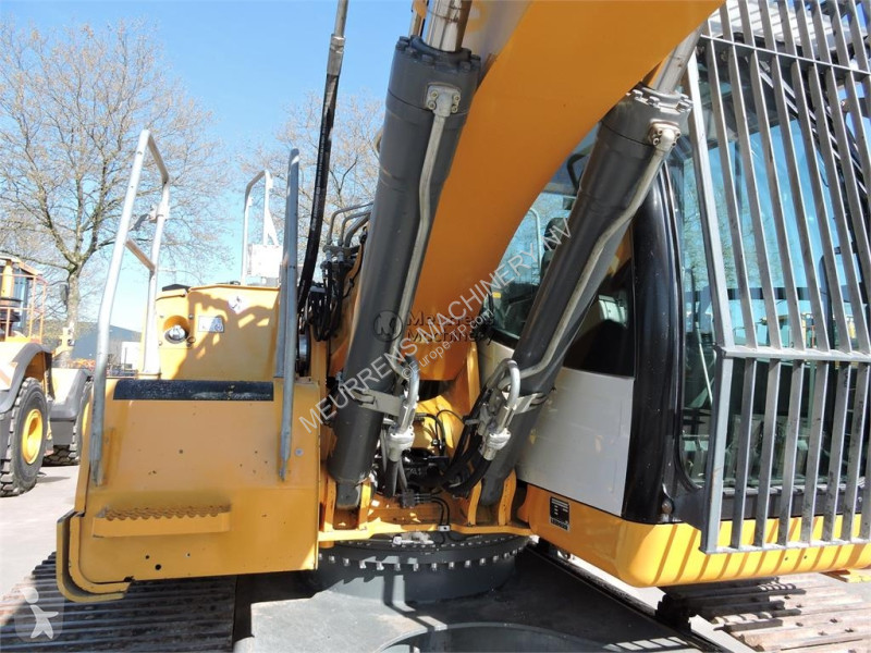 جرافة Liebherr R926LC