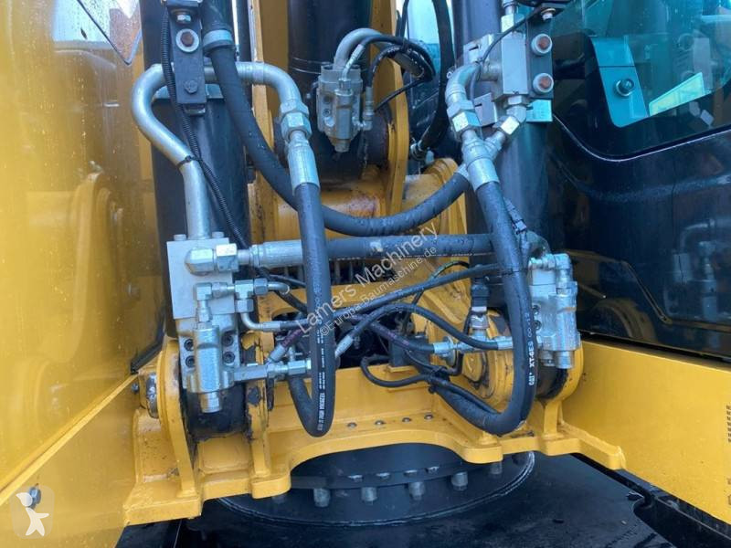 Escavatore Caterpillar F