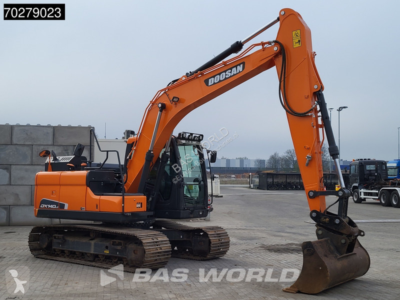 Excavator Doosan -5