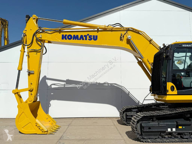 Excavator Komatsu -10M0 New / Unused / Hammer...