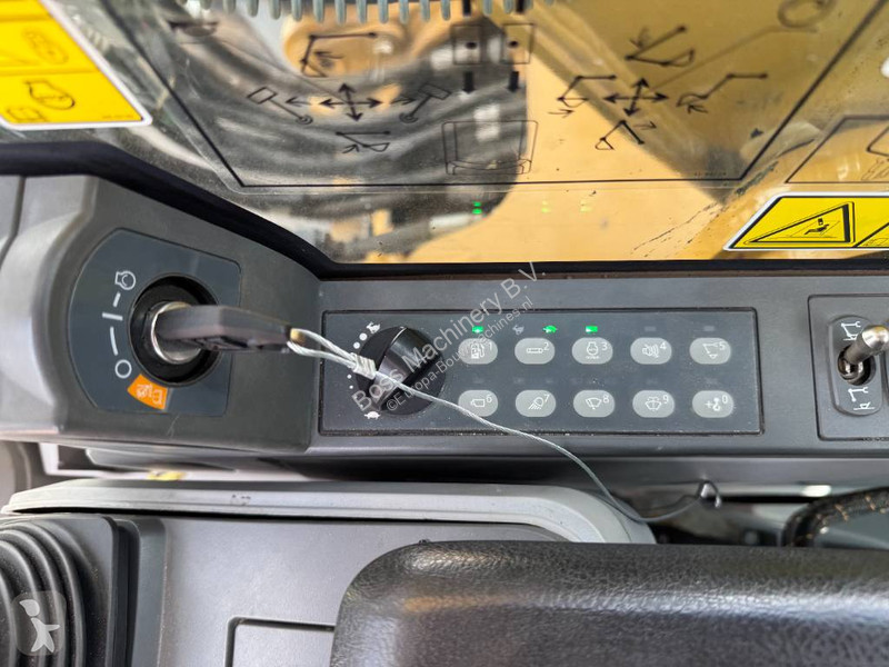 Graafmachine Caterpillar 323FL Z-Line Full...