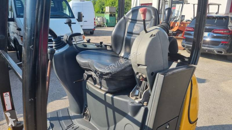 Escavatore JCB