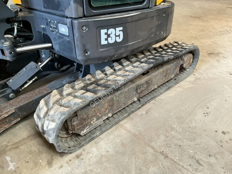 Escavadora Bobcat