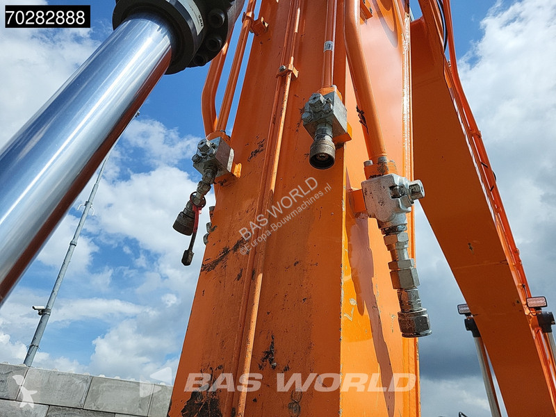 Escavadora Doosan -7 4 BUCKETS