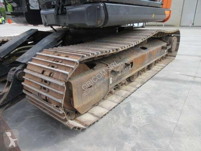 Excavadora Hitachi ZX135 US-7