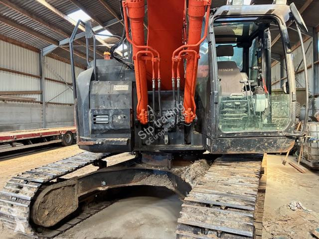جرافة Hitachi 225USLC-5B