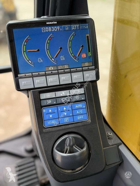 Graafmachine Komatsu LC-8