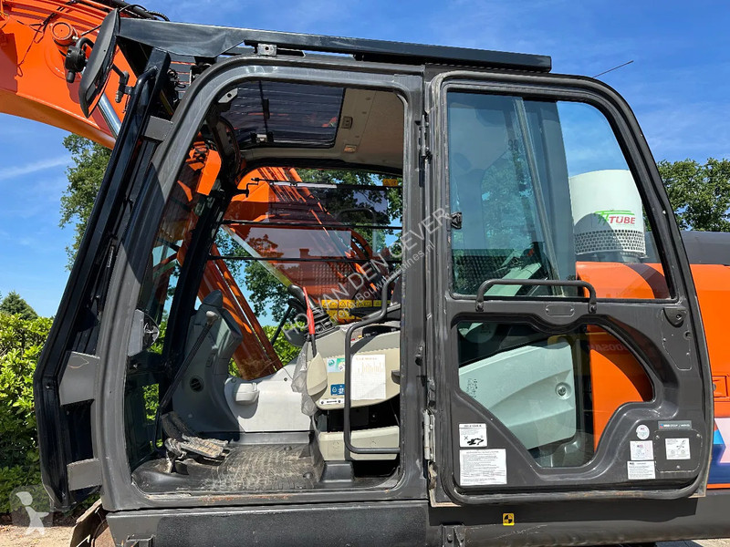 Escavatore Hitachi ZH210LC-5B