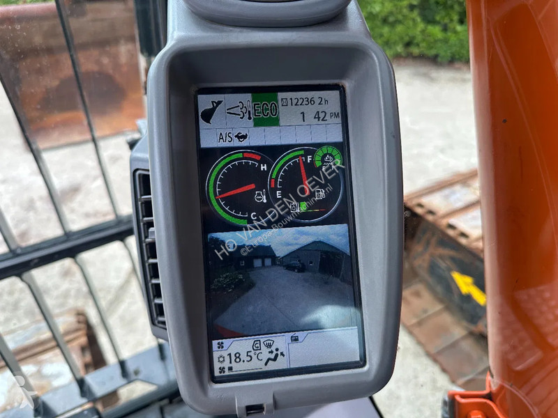 Excavator Hitachi LC-6