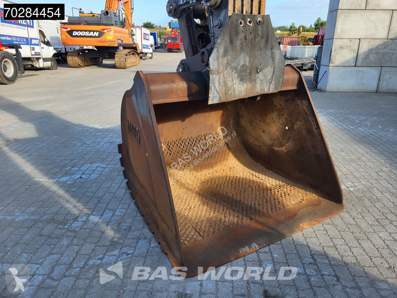 Excavadora Volvo 0 E L