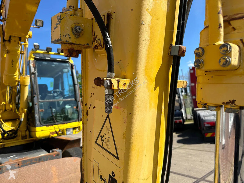 Escavatore Komatsu CE