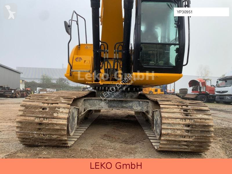 Escavatore JCB