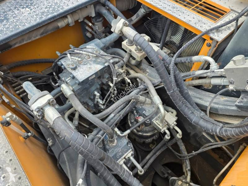 Escavadora Hyundai HX 520 L