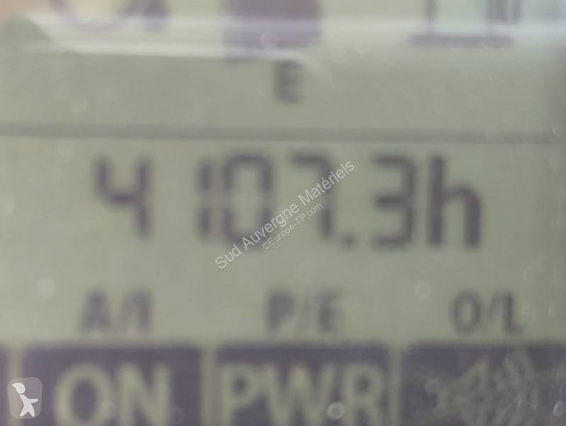 Escavadora Hitachi ZX 65USB-5A