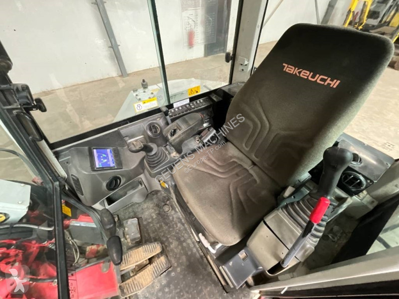 Escavadora Takeuchi 280