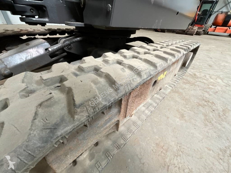 Escavadora Volvo EC 18 E