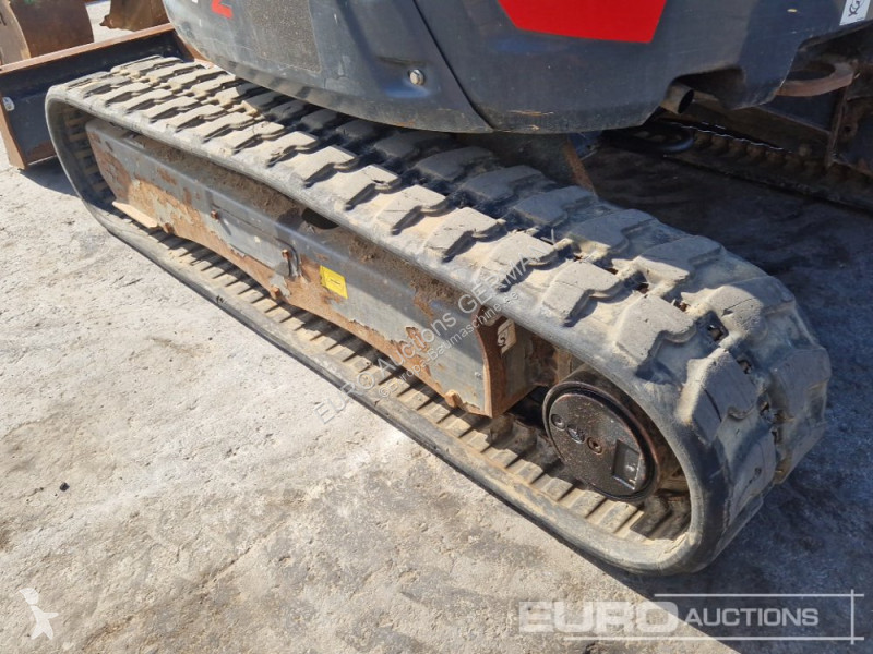 Escavadora Bobcat E27Z