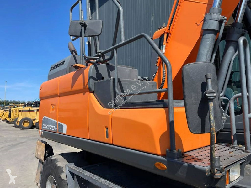 جرافة Doosan -5