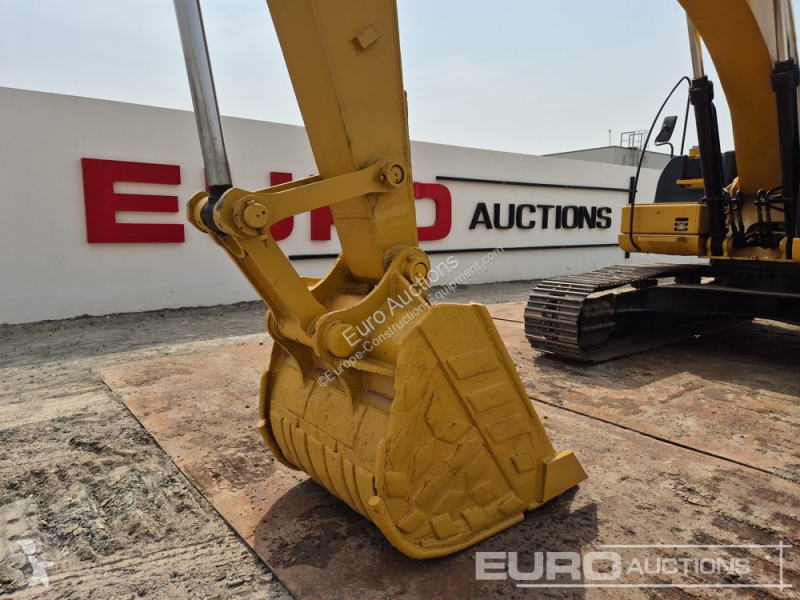 Excavator Caterpillar 3