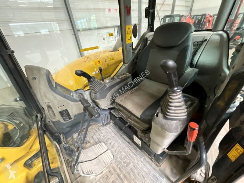 Excavator Komatsu MR-3