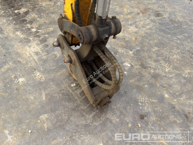 Excavator JCB L