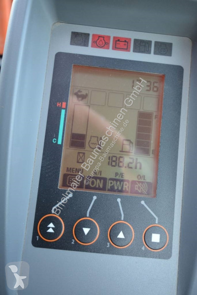 Escavadora Hitachi ZX 33 U-6