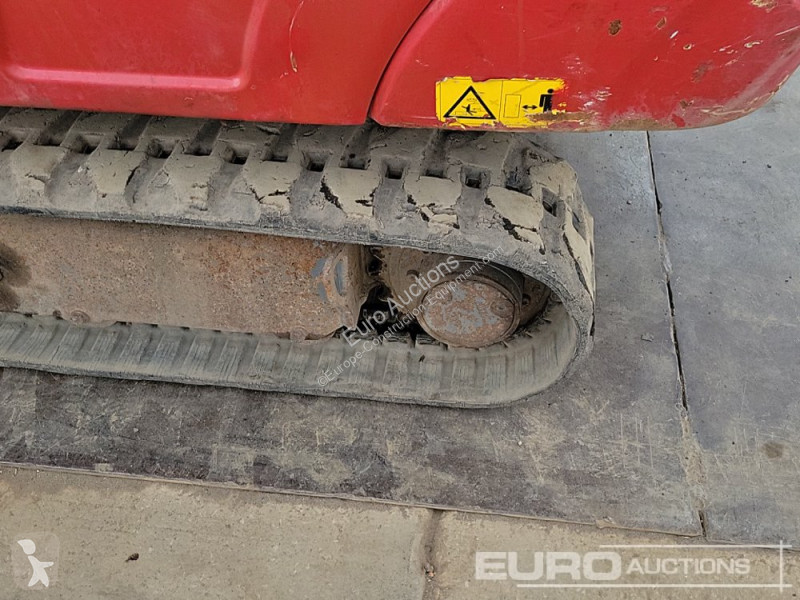 Escavadora Takeuchi TB216