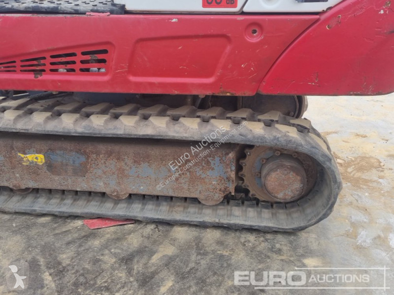 Escavadora Takeuchi TB216