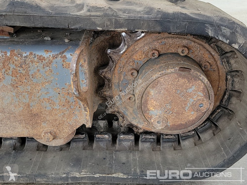 Escavadora Takeuchi TB216