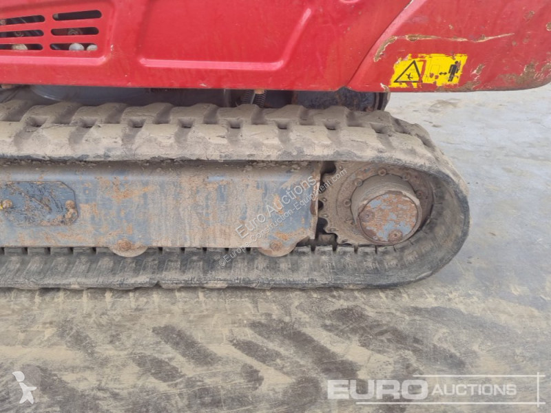 Escavadora Takeuchi TB216