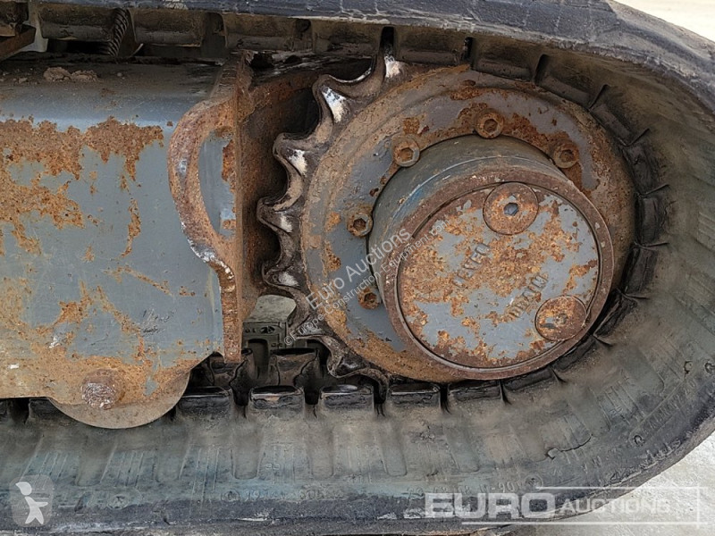 Escavadora Takeuchi TB216