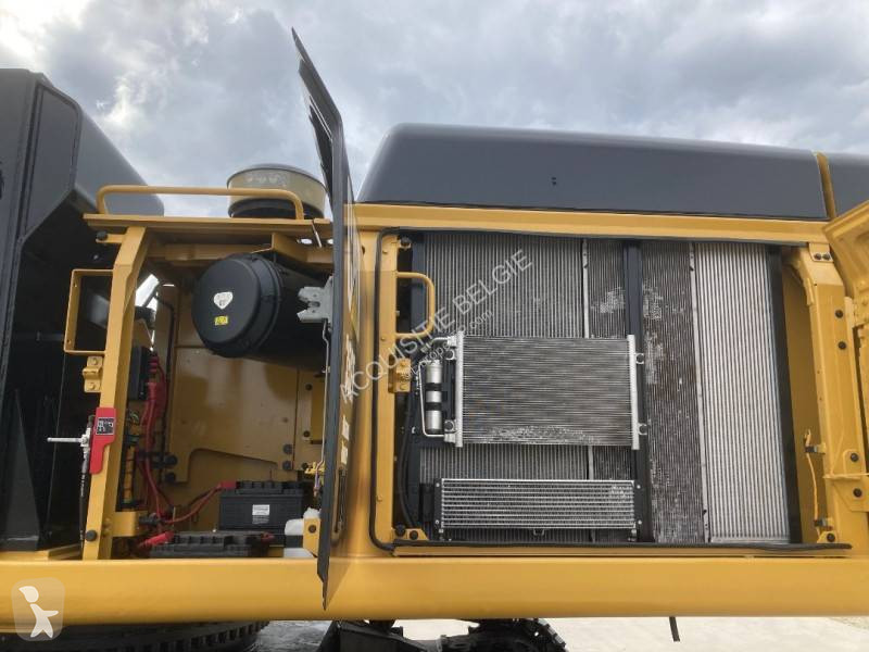 Lopatový nakládač Caterpillar 352F MH