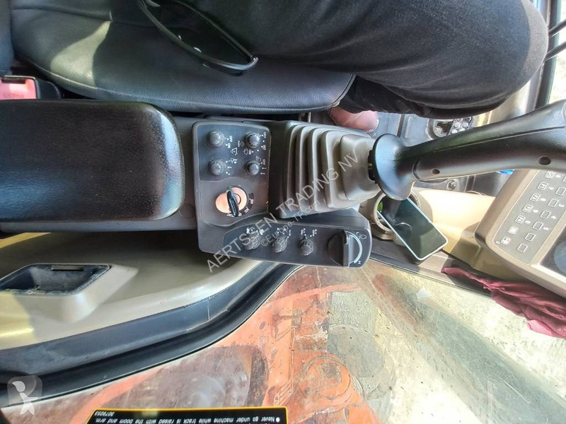 Escavadora Hitachi Longreach 28m (Abu Dhabi)