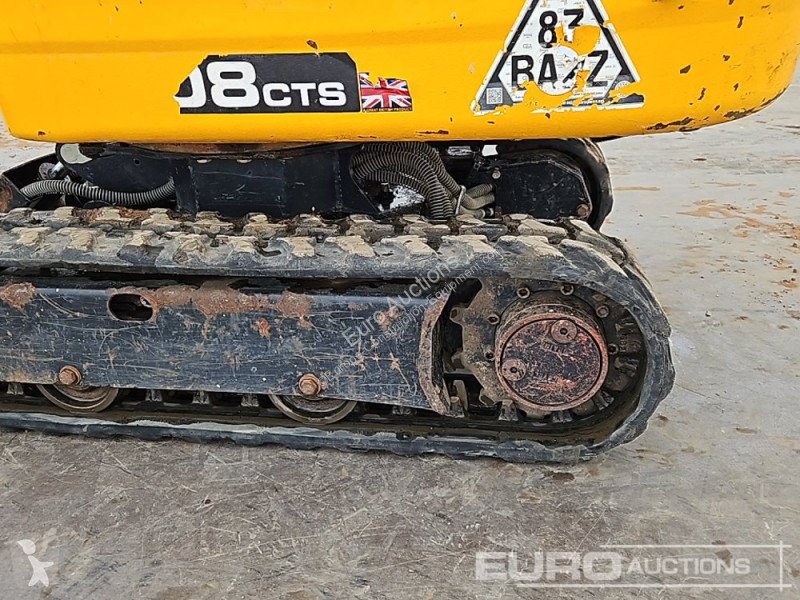 Lopatový nakládač JCB