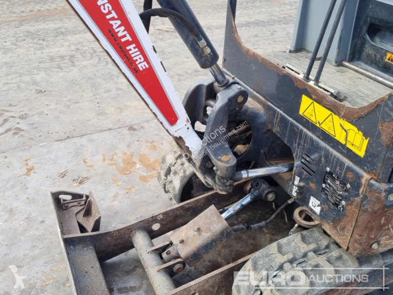 Lopatový nakládač Bobcat E17