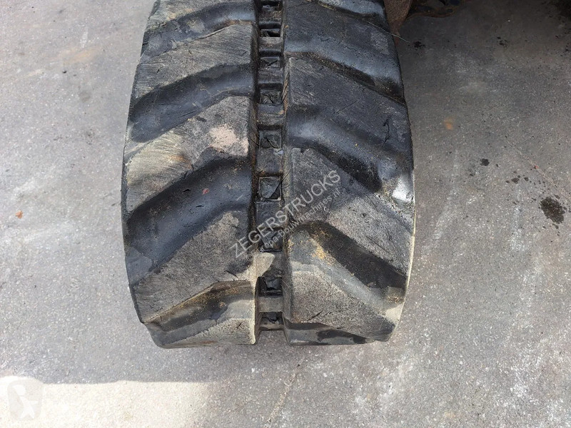 Escavadora Kubota KX080