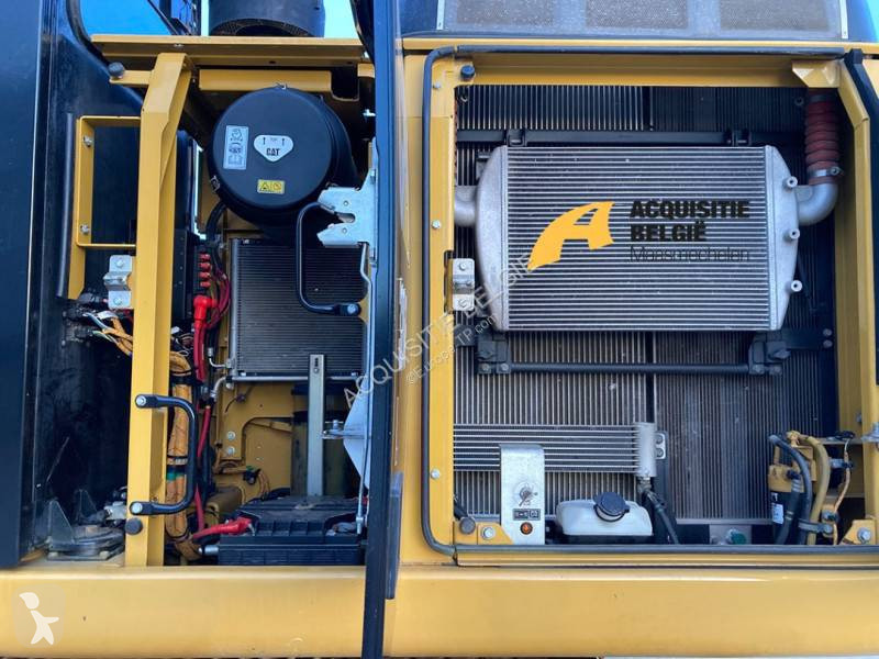 Lopatový nakládač Caterpillar 326FL