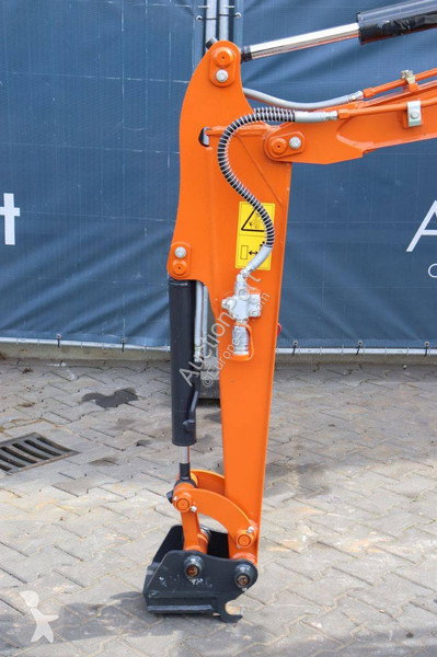 Escavadora Hitachi ZX19U-6 YR