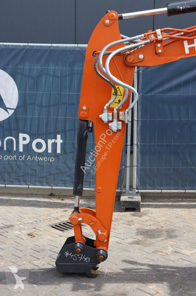 Escavadora Hitachi ZX33U-6 CLR