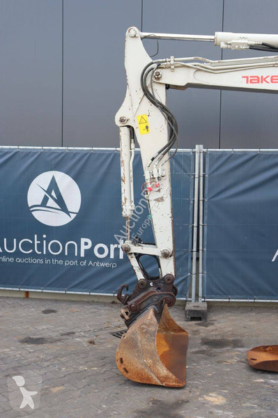 Escavatore Takeuchi