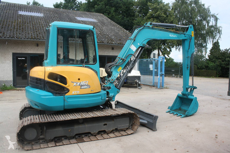 Escavatore Kubota SZ
