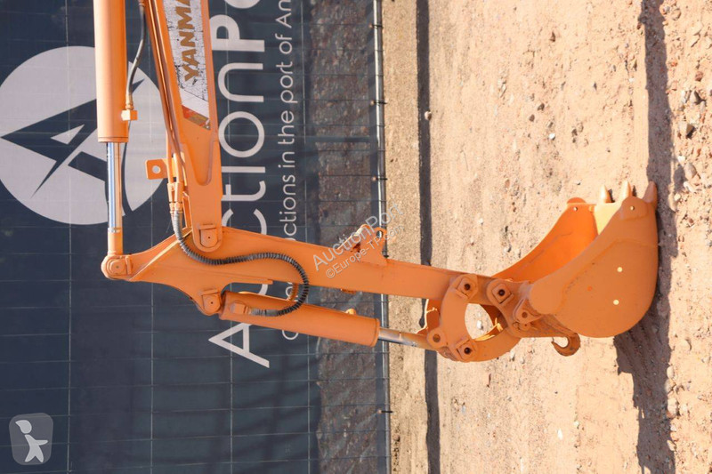 Escavatore Yanmar 20NA72L-08