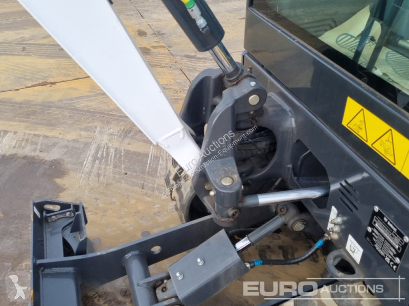 Lopatový nakládač Bobcat E19