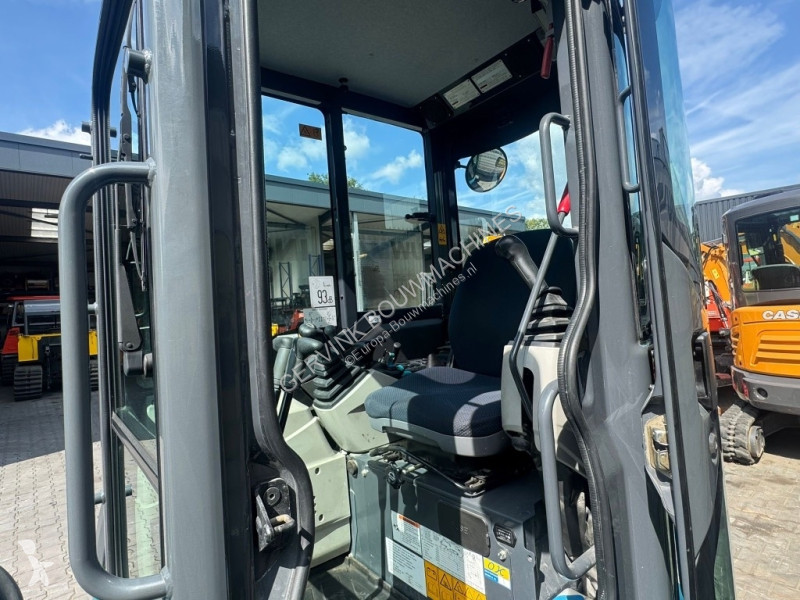 Escavadora Kobelco 35 SR