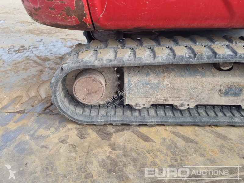 Escavadora Takeuchi TB240
