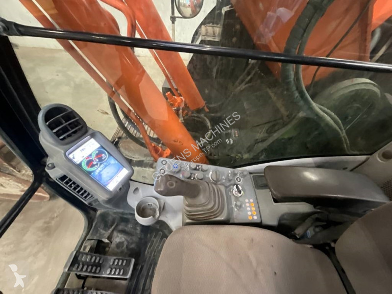Excavadora Hitachi LC-5 B