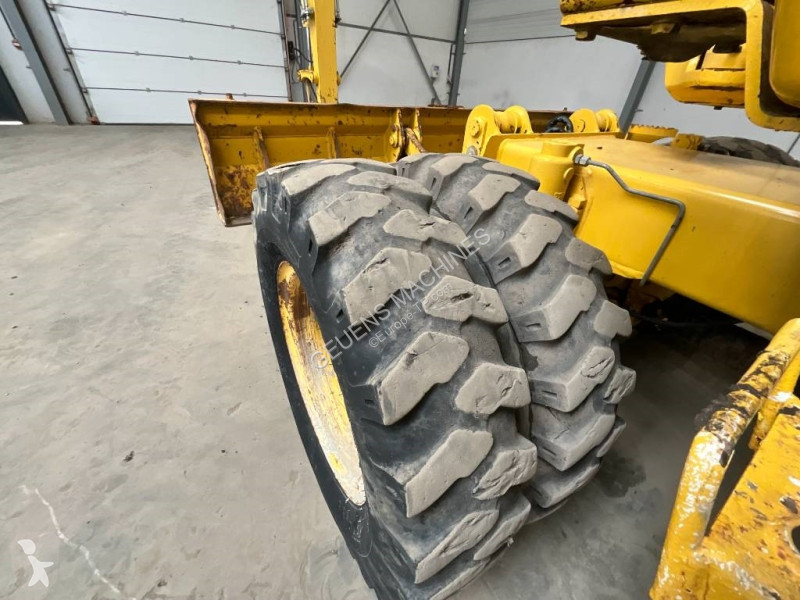 Excavator Komatsu MR-8