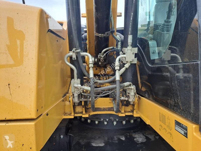 Excavator Caterpillar F