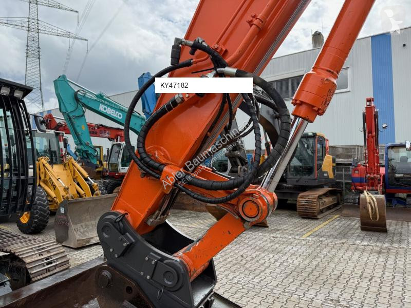 Escavadora Hitachi ZX225 USLC-5 B Kettenbagger...